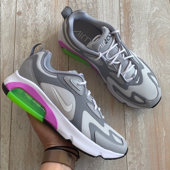 nwt nike air max 200